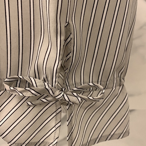 Banana Republic striped blouse - Picture 5 of 8